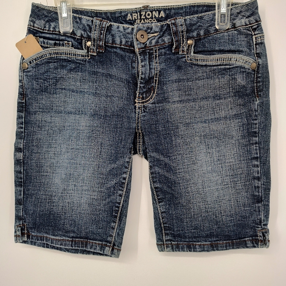 Arizona Jean Company Dark Blue Denim Low Rise Shorts Size Women's 5